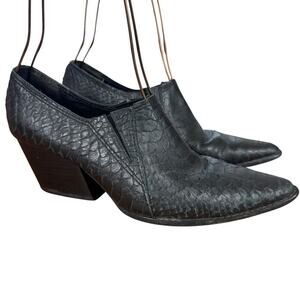 Matisse Madeleine Womens Black Snakeskin Chunky Heel Booties Boots Shoes sz 7.5
